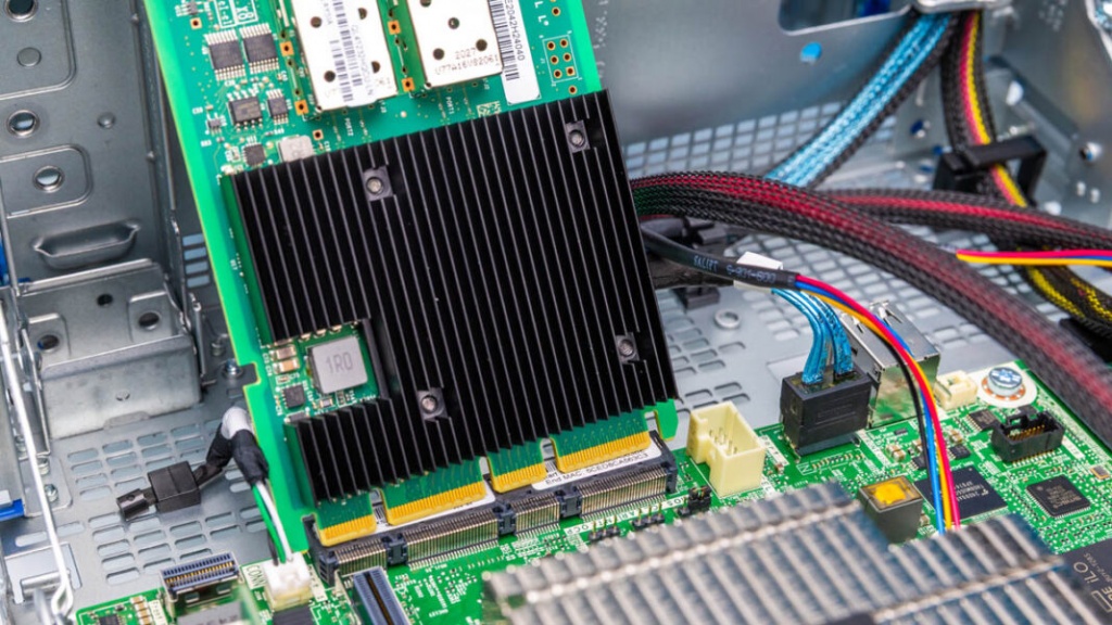 HPE-ProLiant-MicroServer-Gen11-Inside-12.jpg HPE-ProLiant-MicroServer-Gen11-Inside-12.jpg