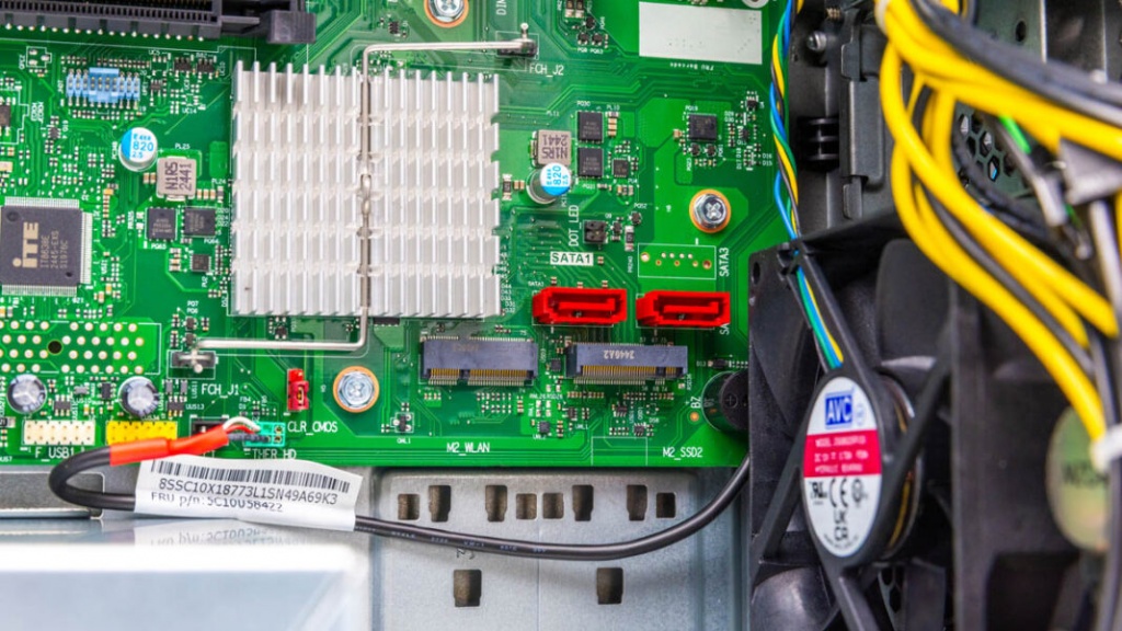 Lenovo-ThinkSystem-ST45-V3-Internal-SATA-and-M.2-1068x601.jpg Lenovo-ThinkSystem-ST45-V3-Internal-SATA-and-M.2-1068x601.jpg