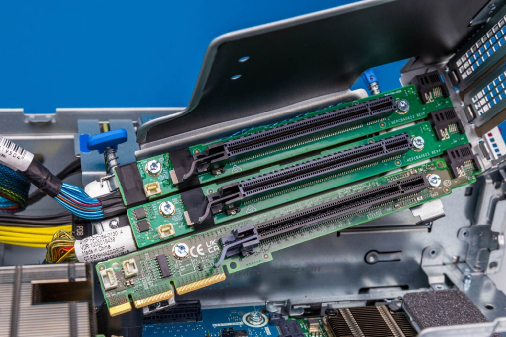 HPE-ProLiant-DL145-Gen11-Stacking-Risers-3-1068x713.jpg HPE-ProLiant-DL145-Gen11-Stacking-Risers-3-1068x713.jpg