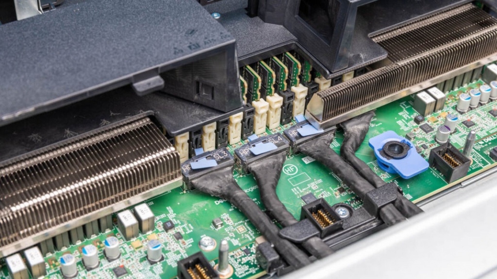 Dell-PowerEdge-R770-Front-Center-MCIO-1068x601.jpg Dell-PowerEdge-R770-Front-Center-MCIO-1068x601.jpg