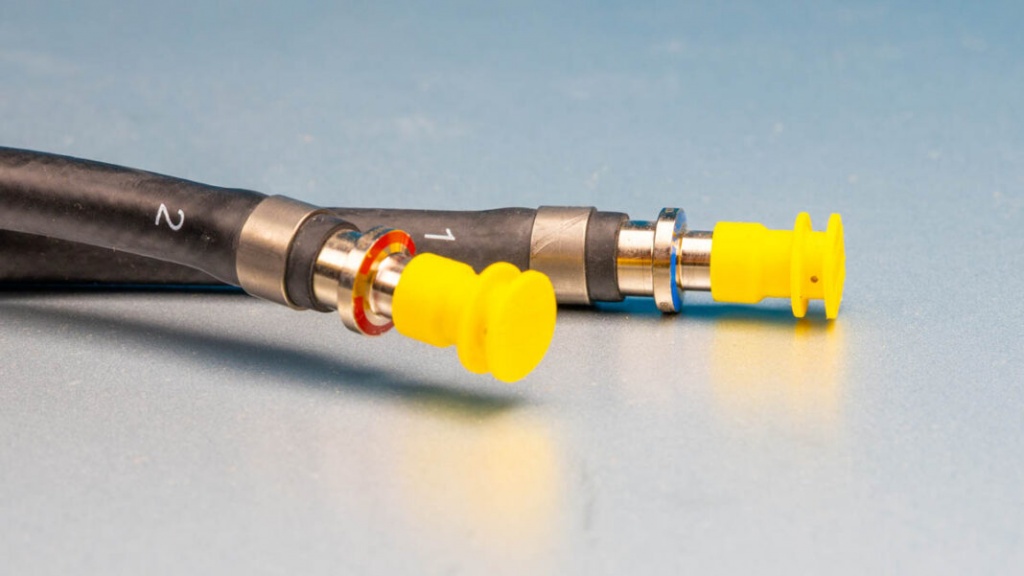 Dell-PowerEdge-R6715-Rear-Cables.jpg Dell-PowerEdge-R6715-Rear-Cables-1-1068x601.jpg