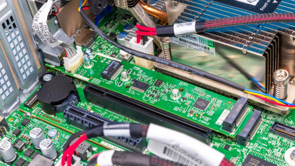 HPE-ProLiant-MicroServer-Gen11-M.2.-1.jpg HPE-ProLiant-MicroServer-Gen11-M.2.-1.jpg