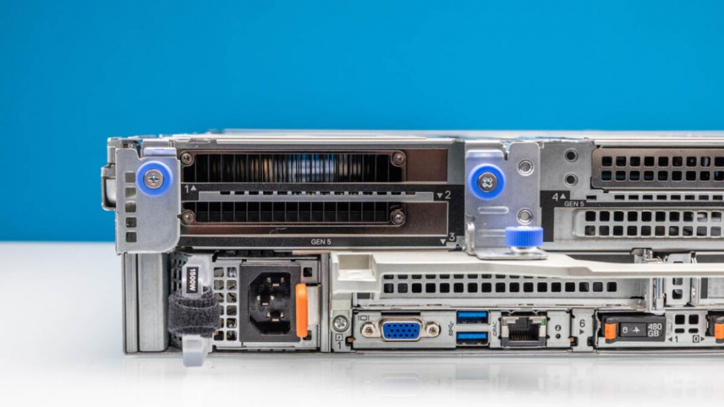 Dell-PowerEdge-R770-Left-Rear.jpg Dell-PowerEdge-R770-Left-Rear.jpg