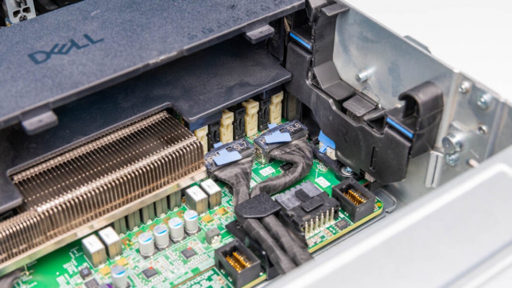 Dell-PowerEdge-R770-Front-Right-MCIO-1068x601.jpg Dell-PowerEdge-R770-Front-Right-MCIO-1068x601.jpg