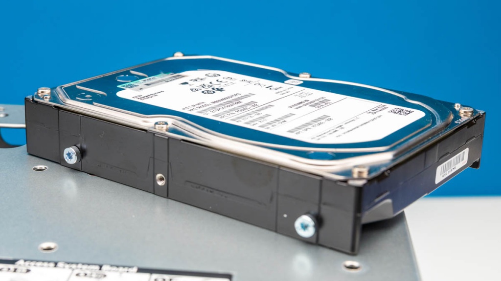 HPE-ProLiant-MicroServer-Gen11-SSD-2.jpg HPE-ProLiant-MicroServer-Gen11-SSD-2.jpg